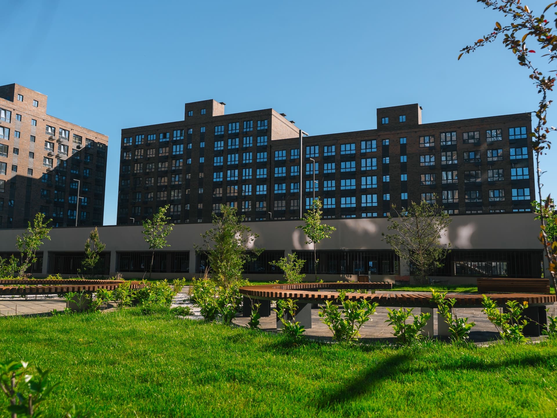 Озеленение и благоустройство ЖК Яблоневый